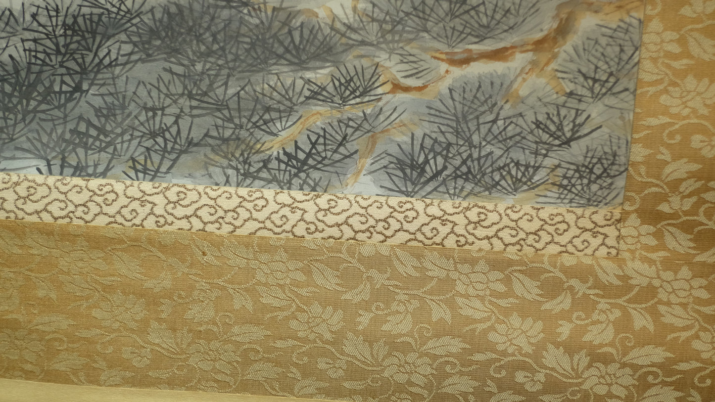 Elegant Japanese Hanging Scroll of Red-Crowned Cranes at Sunrise – Symbol of Longevity & Harmony – Hand-Painted Kakejiku