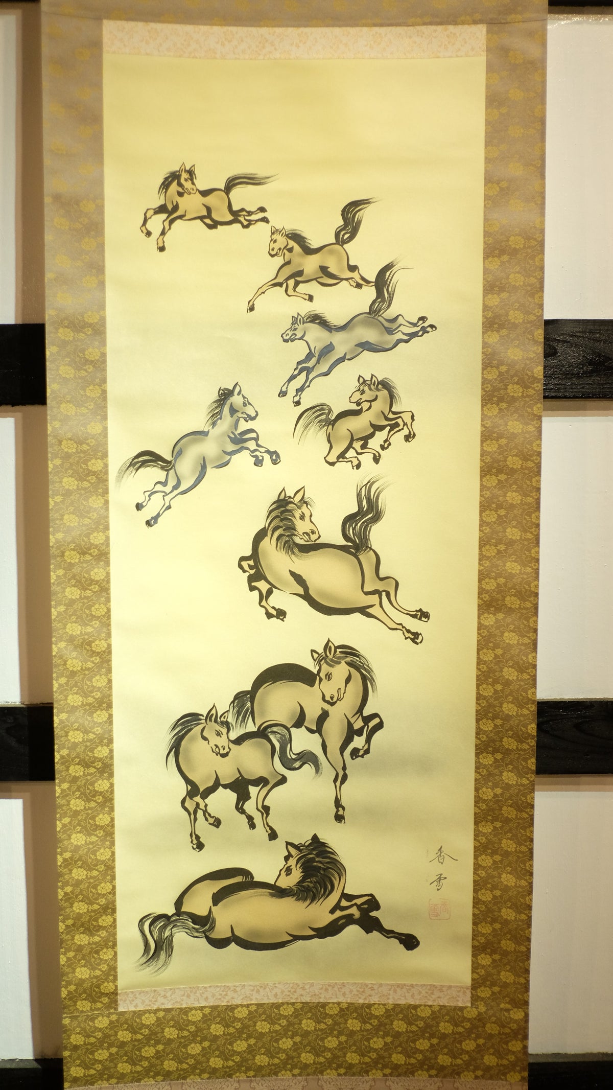 Vintage Japanese Kakejiku Scroll – Galloping Nine Horses for Power, Success & Luck – Asian Art Decor with Feng Shui Symbolism
