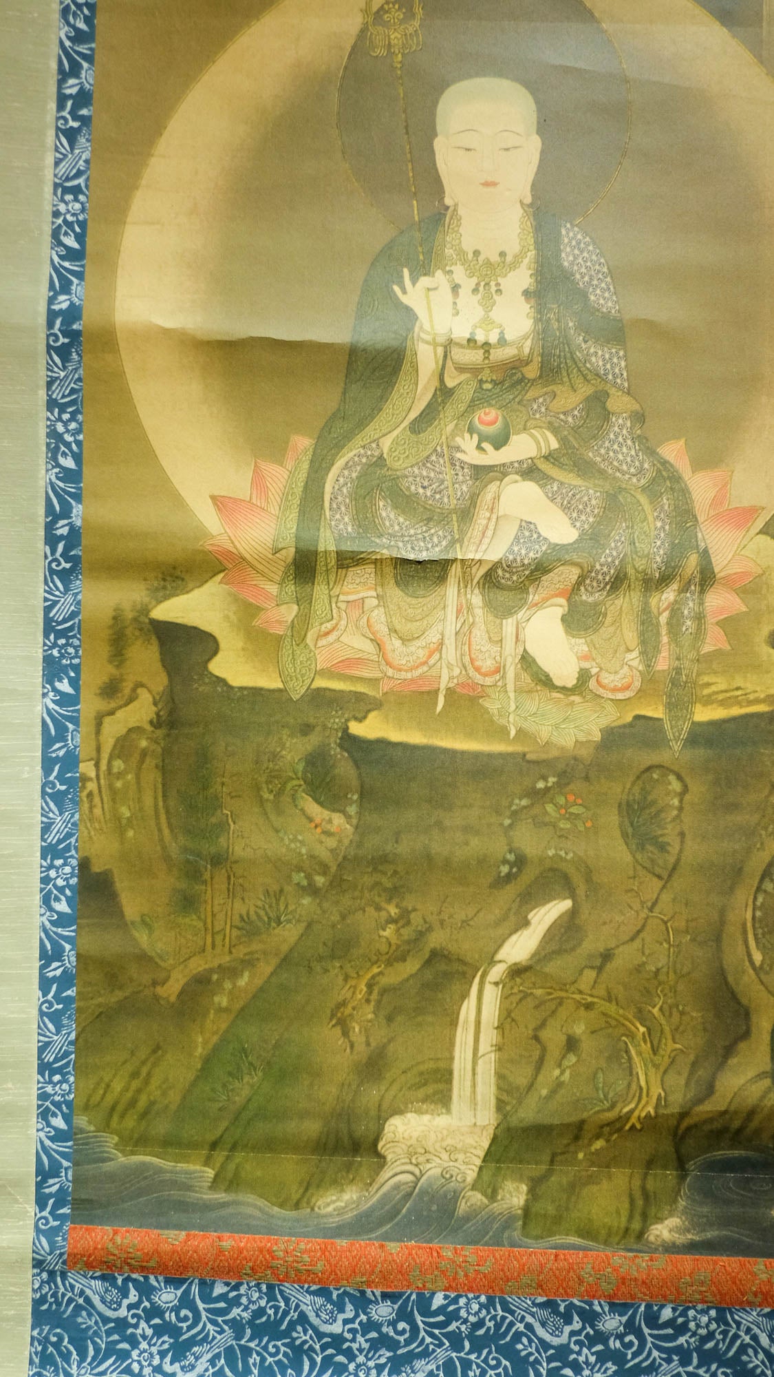 Antique Japanese Jizo Bosatsu Scroll | Ksitigarbha Buddhist Kakejiku | Edo–Meiji Silk Painting | Sacred Temple Art