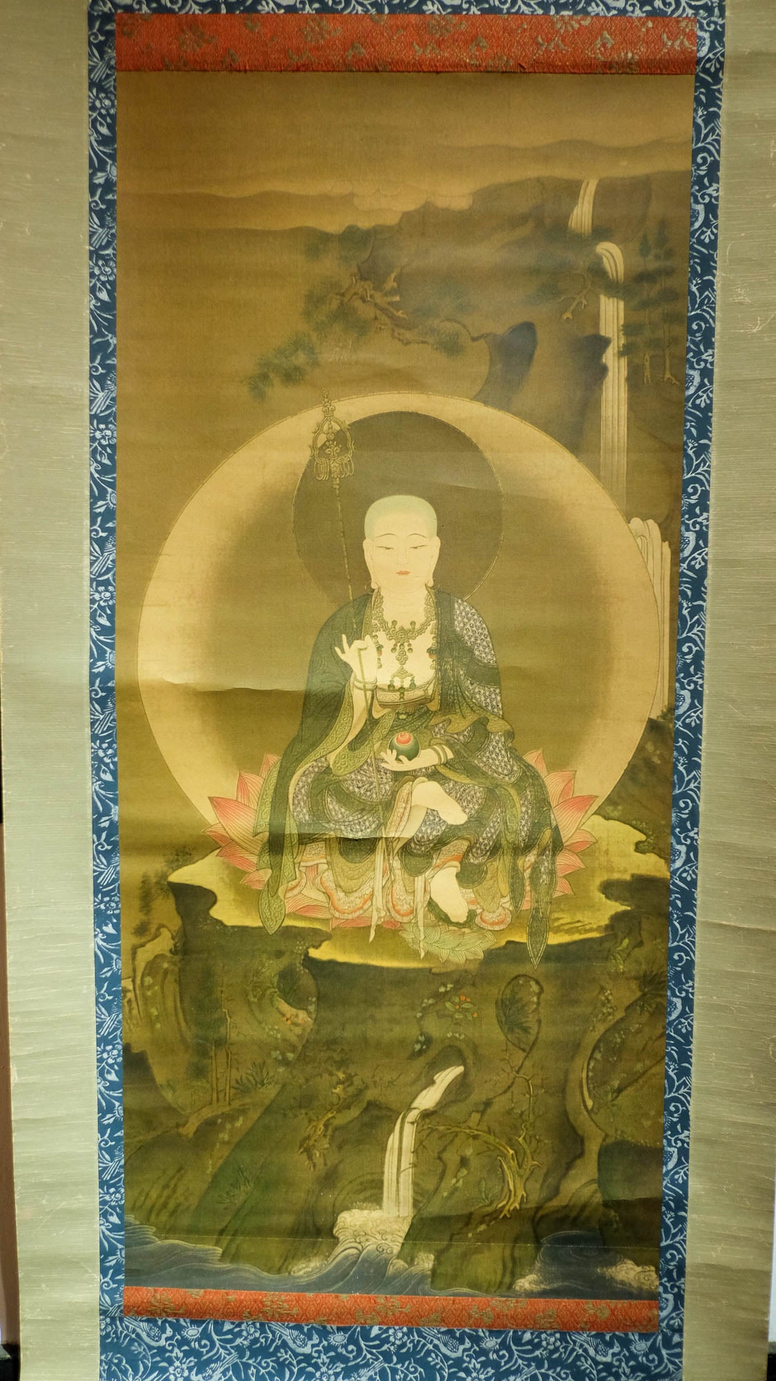 Antique Japanese Jizo Bosatsu Scroll | Ksitigarbha Buddhist Kakejiku | Edo–Meiji Silk Painting | Sacred Temple Art