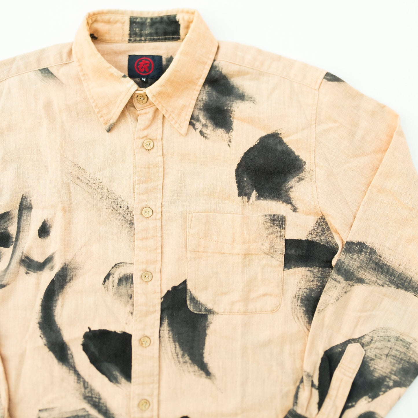 Vintage Japanese Sumi-e Calligraphy Brushstroke Shirt M / S-M – Beige Abstract Shodo Art Button Up, Zen Wabi Sabi Wearable Art