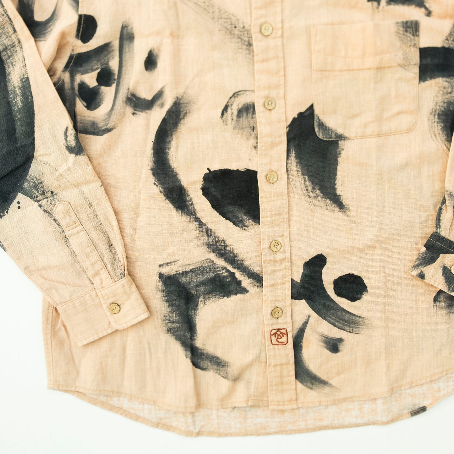 Vintage Japanese Sumi-e Calligraphy Brushstroke Shirt M / S-M – Beige Abstract Shodo Art Button Up, Zen Wabi Sabi Wearable Art