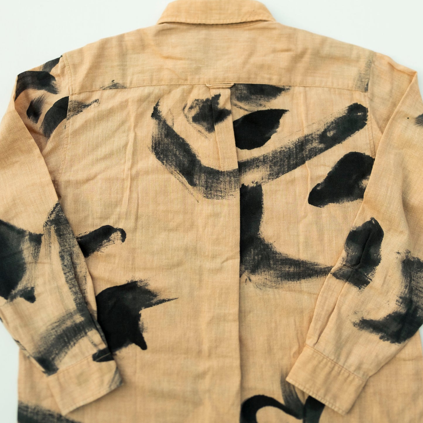 Vintage Japanese Sumi-e Calligraphy Brushstroke Shirt M / S-M – Beige Abstract Shodo Art Button Up, Zen Wabi Sabi Wearable Art