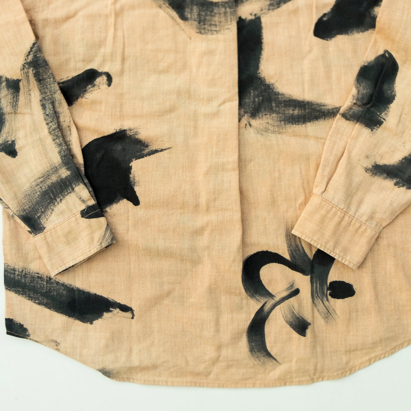 Vintage Japanese Sumi-e Calligraphy Brushstroke Shirt M / S-M – Beige Abstract Shodo Art Button Up, Zen Wabi Sabi Wearable Art