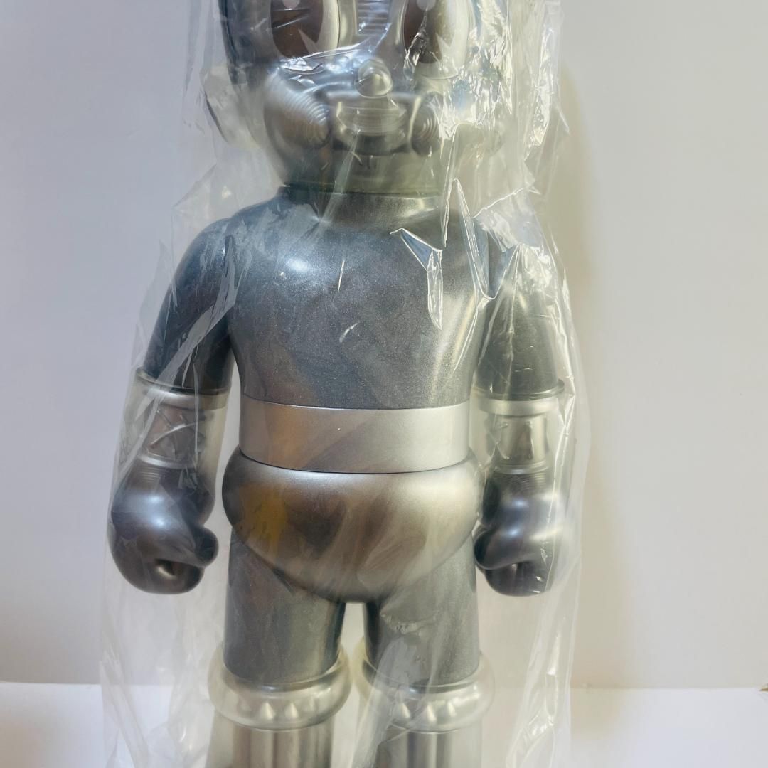 SECRETBASE Big Scale Astro Boy Silver × Silver (Made in Japan)  Tezuka Tetsuwan Atom Soft Vinyl Art Toy w Box