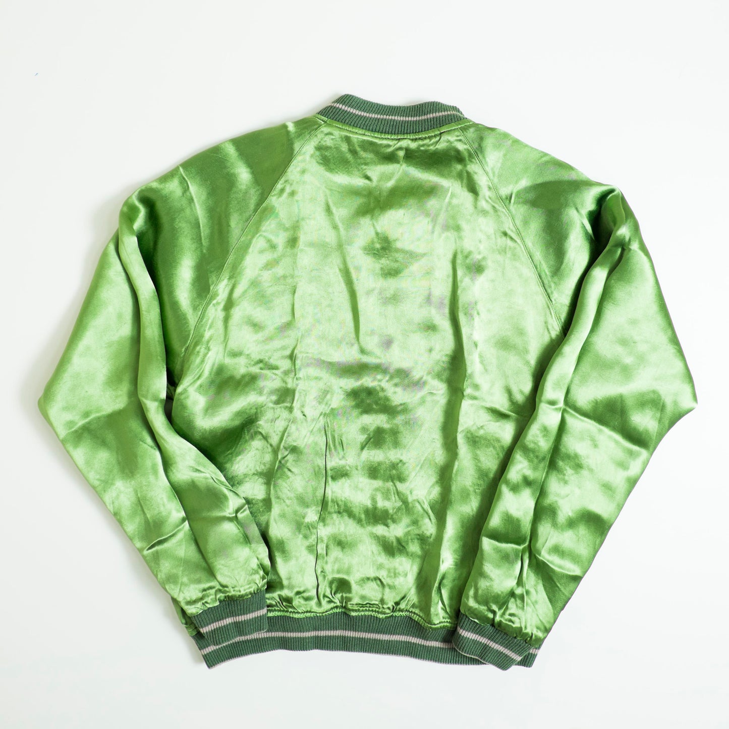 Cropped Heads Japan Skull & Sakura Reversible Sukajan Jacket Size M – Black Embroidered Souvenir Jacket / Green Satin Japanese Streetwear