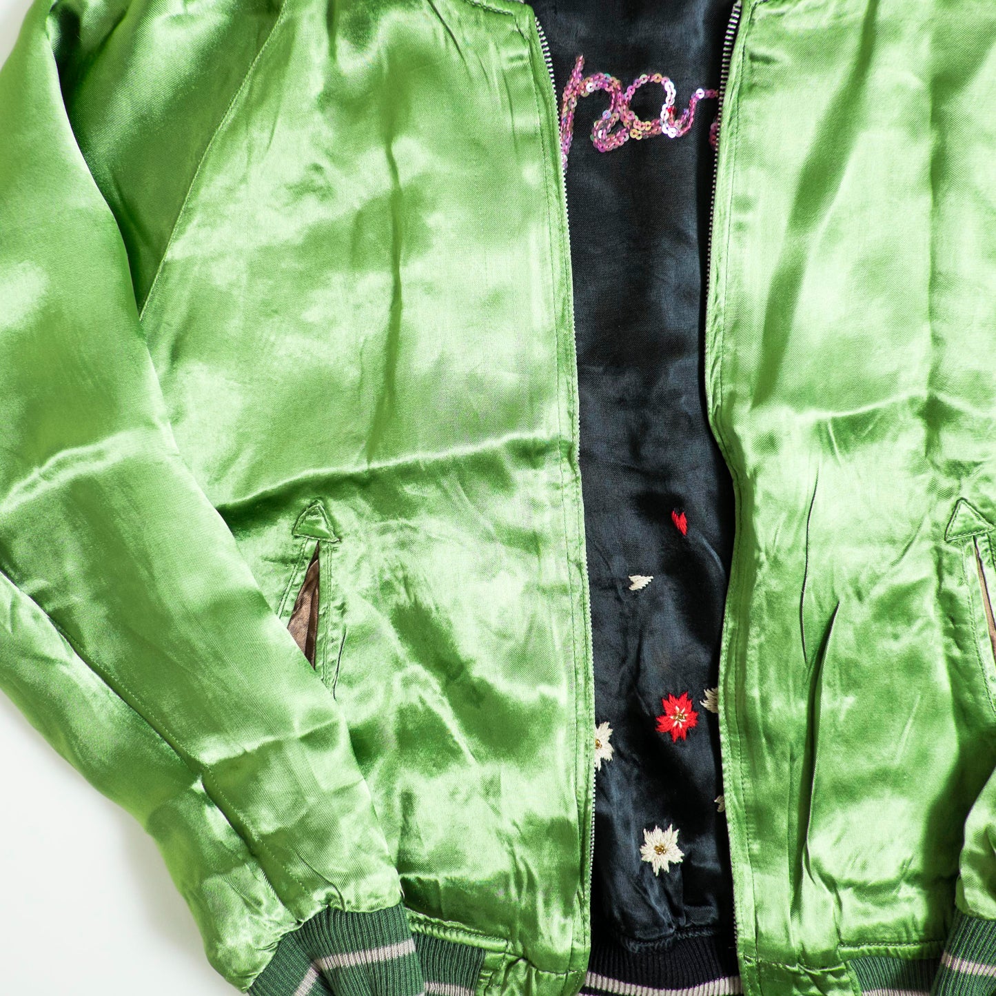 Cropped Heads Japan Skull & Sakura Reversible Sukajan Jacket Size M – Black Embroidered Souvenir Jacket / Green Satin Japanese Streetwear