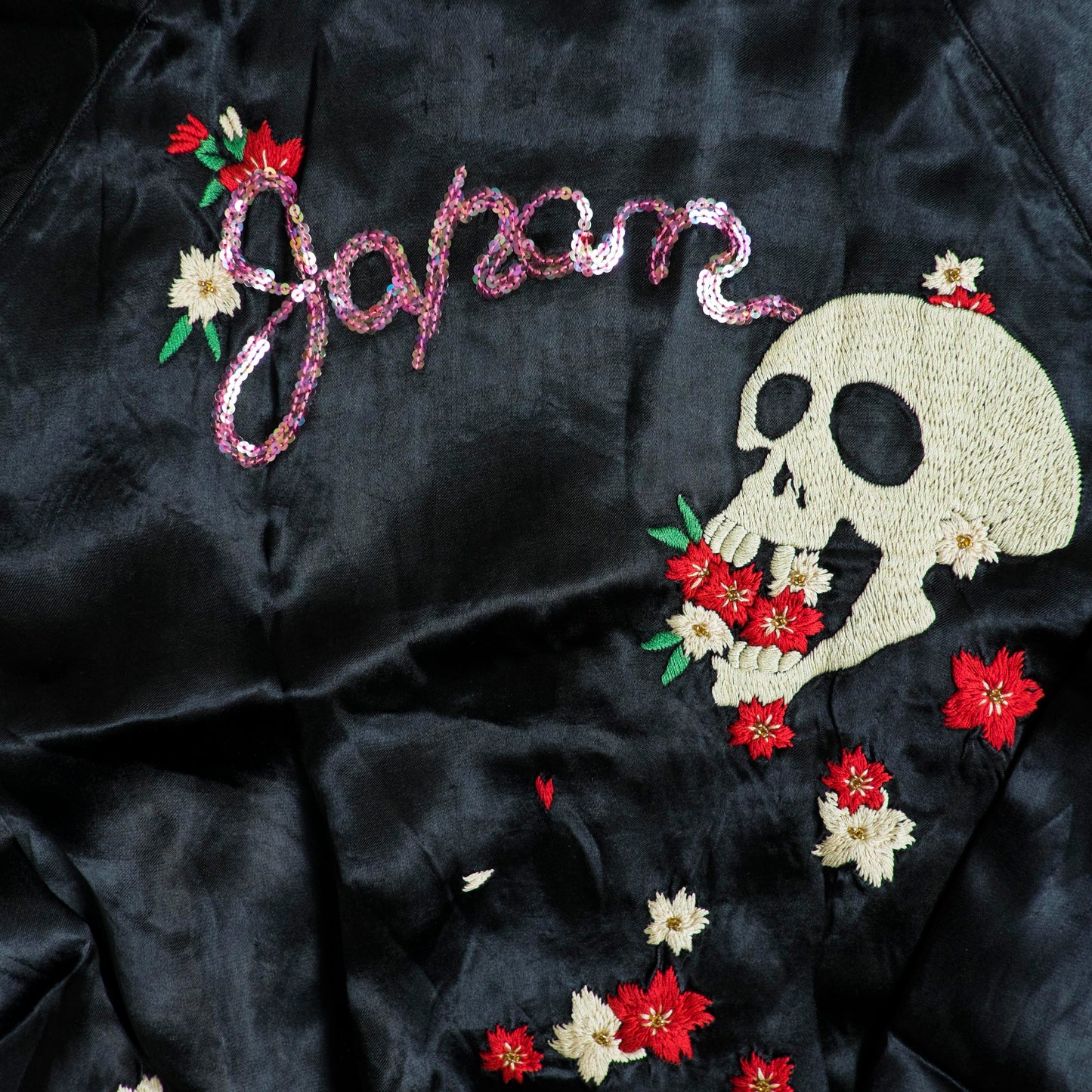 Cropped Heads Japan Skull & Sakura Reversible Sukajan Jacket Size M – Black Embroidered Souvenir Jacket / Green Satin Japanese Streetwear