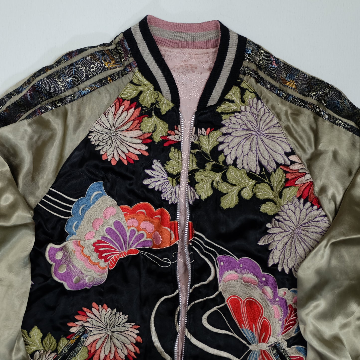 Script Hanatabi Gakudan Butterfly Chrysanthemum Sukajan M Reversible Japanese Souvenir Jacket SSJ-704