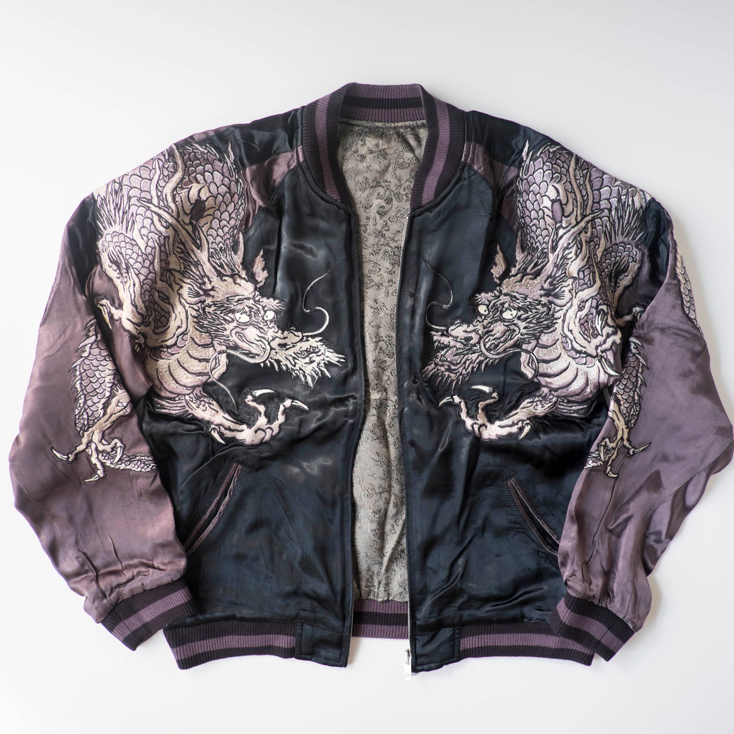 The Iconic Japanese Hanatabi Gakudan Script Yakuza Style Dragon Embroidered Sukajan Souvenir Jacket Streetwear Wearable Art Amekaji Bomber Yokosuka Fashion