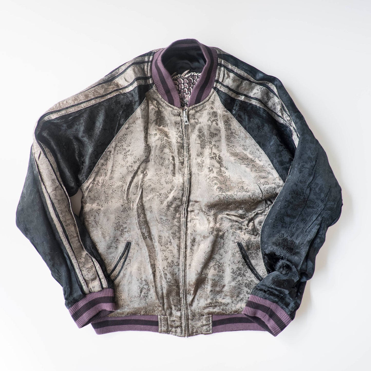 The Iconic Japanese Hanatabi Gakudan Script Yakuza Style Dragon Embroidered Sukajan Souvenir Jacket Streetwear Wearable Art Amekaji Bomber Yokosuka Fashion