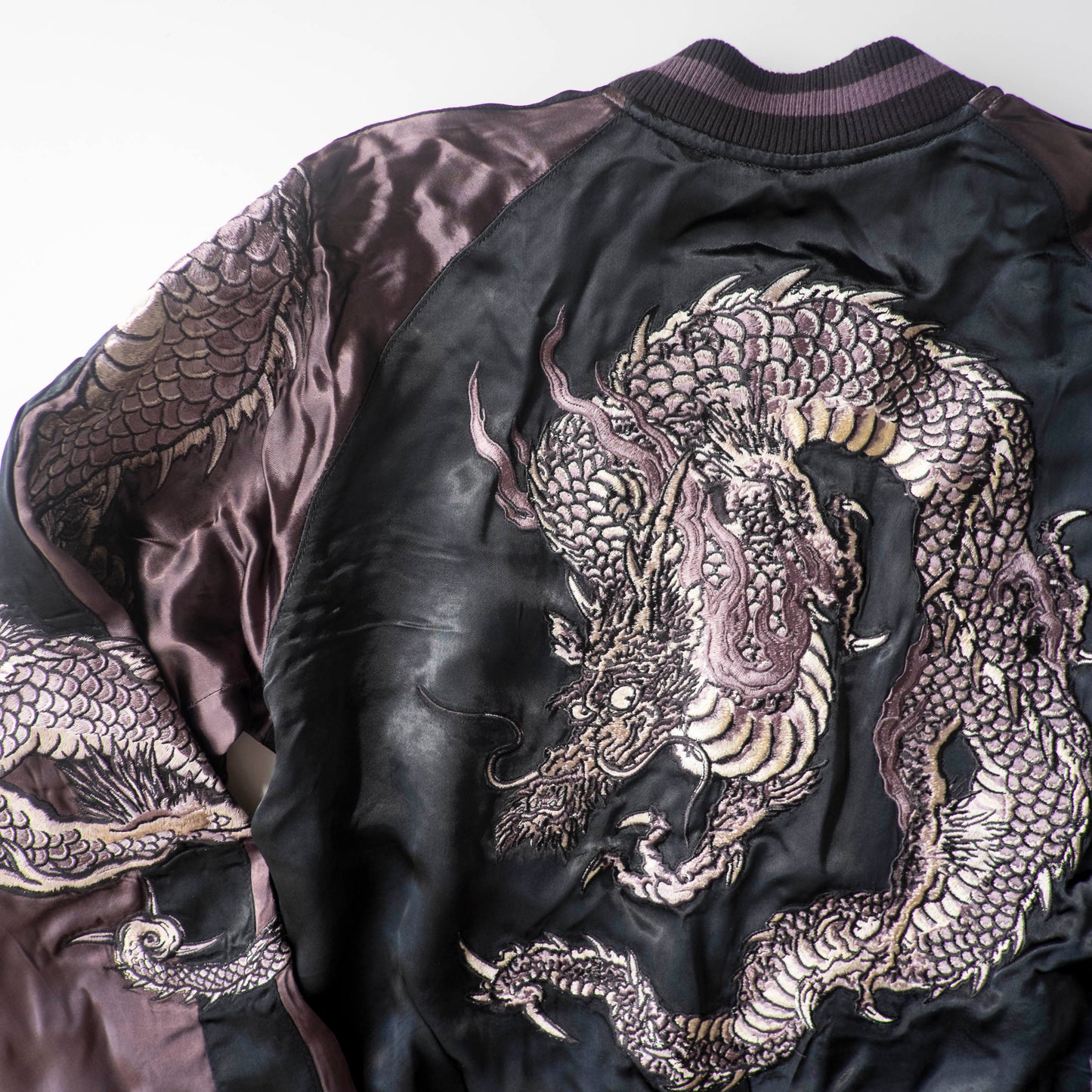 The Iconic Japanese Hanatabi Gakudan Script Yakuza Style Dragon Embroidered Sukajan Souvenir Jacket Streetwear Wearable Art Amekaji Bomber Yokosuka Fashion