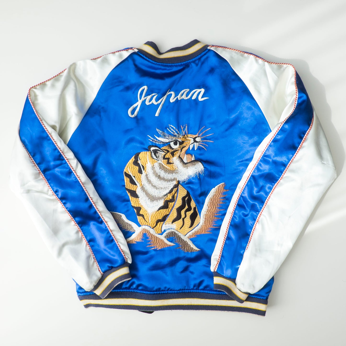 Vintage Reversible Sukajan Tiger Dragon Japan Black Velvet Blue Satin Embroidered Souvenir Bomber Jacket