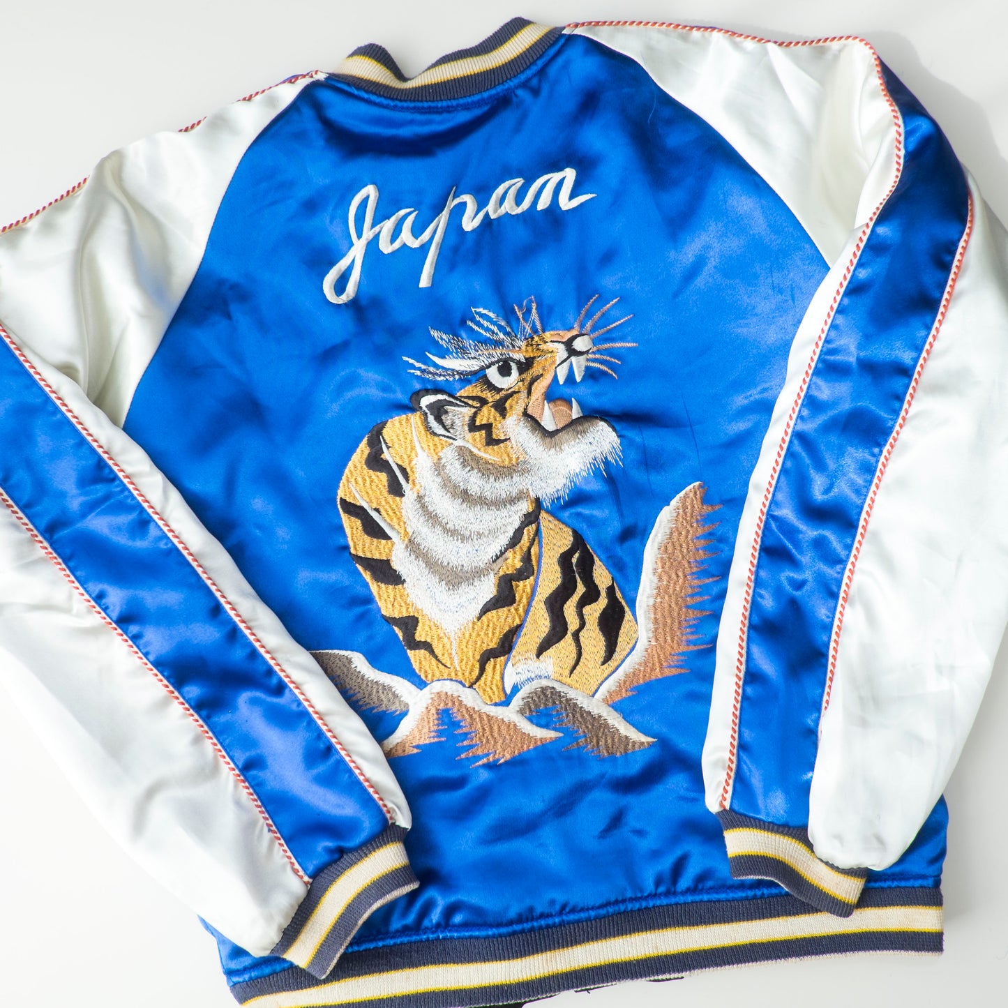 Vintage Reversible Sukajan Tiger Dragon Japan Black Velvet Blue Satin Embroidered Souvenir Bomber Jacket