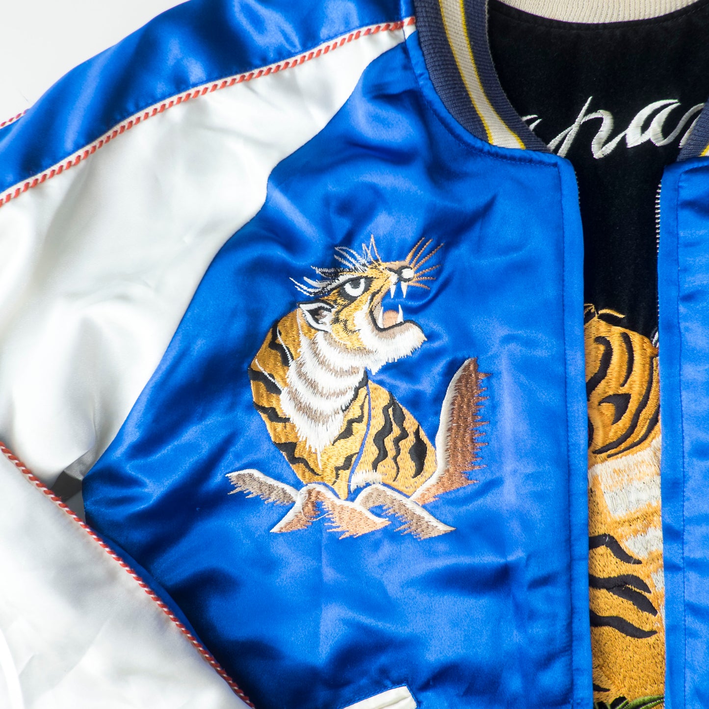 Vintage Reversible Sukajan Tiger Dragon Japan Black Velvet Blue Satin Embroidered Souvenir Bomber Jacket