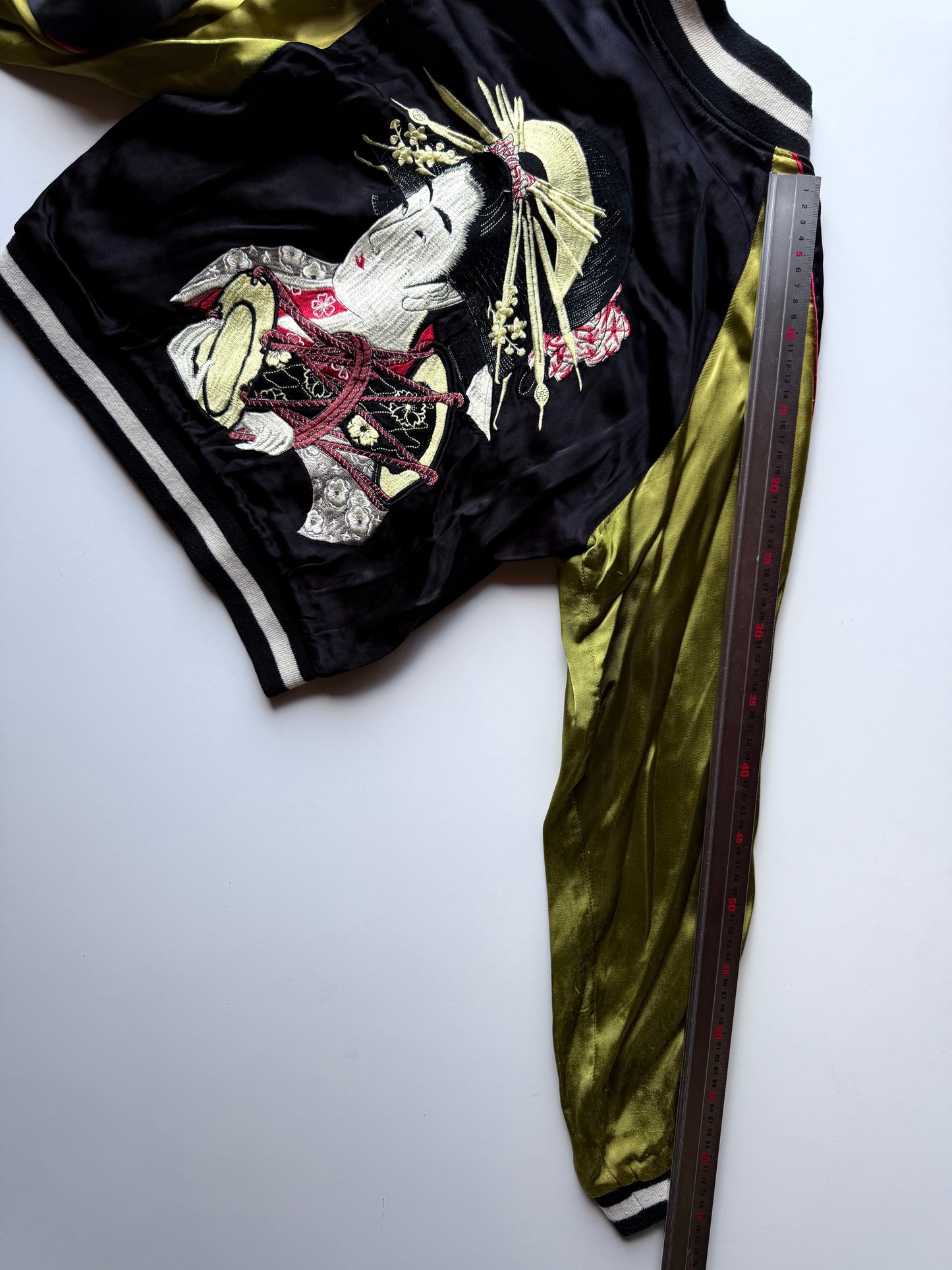 Hanatabi Gakudan Oiran Geisha Sukajan Reversible Black Gold Japanese Embroidered Souvenir Jacket