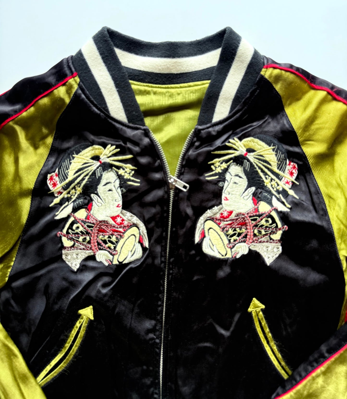 Hanatabi Gakudan Oiran Geisha Sukajan Reversible Black Gold Japanese Embroidered Souvenir Jacket