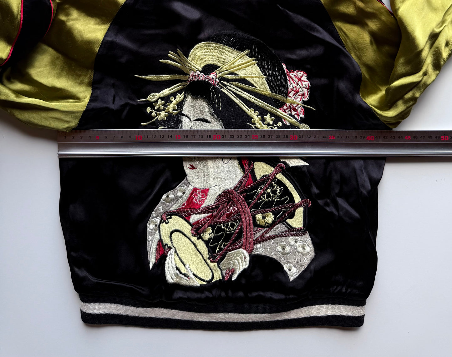 Hanatabi Gakudan Oiran Geisha Sukajan Reversible Black Gold Japanese Embroidered Souvenir Jacket