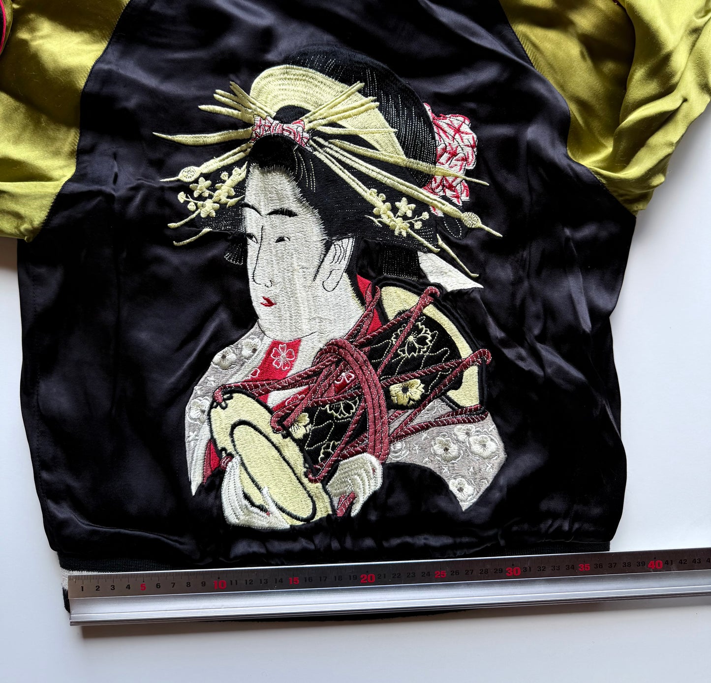 Hanatabi Gakudan Oiran Geisha Sukajan Reversible Black Gold Japanese Embroidered Souvenir Jacket