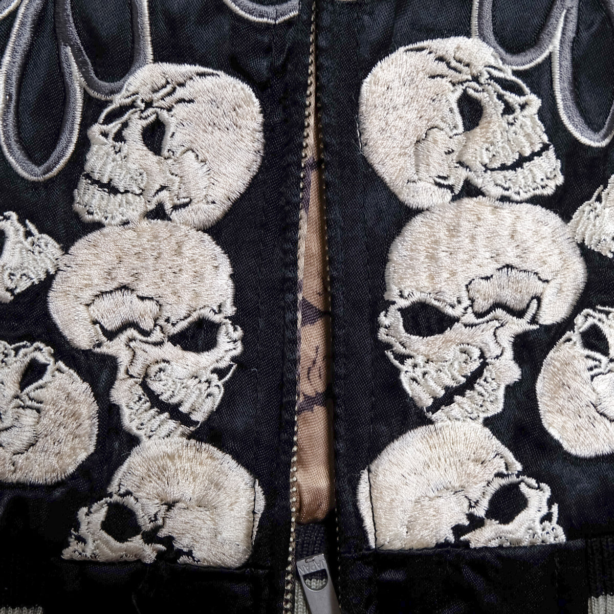 Vintage Sukajan Jacket Back Street Crawler PUNK ROCK Gothic Skull Flames Embroidery Reversible Souvenir Japan Streetwear Rockabilly Style M