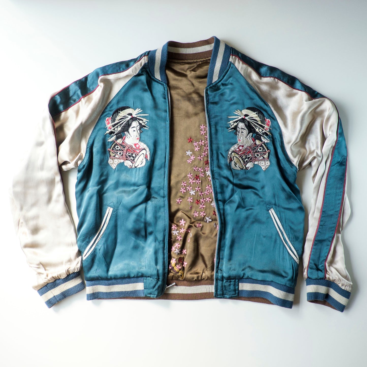 Vintage Japanese Japan Geisha Maiko Oiran Taiko Sharaku Ukiyoe Skull Red Black Embroidered Yokosuka Jumper Bomber Sukajan Souvenir Jacket S