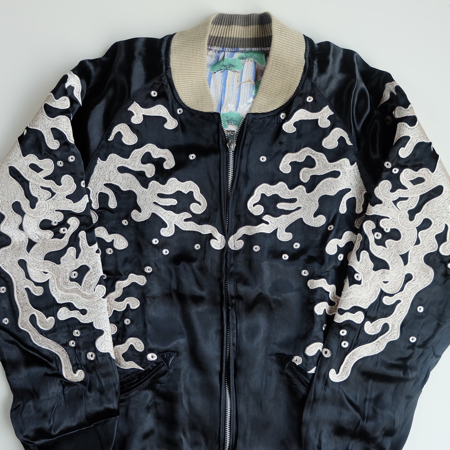 Vintage Japanese Reversible Sukajan Jacket Size S Black Dragon Cloud Koi Sakura Pine Embroidered Satin Souvenir Bomber