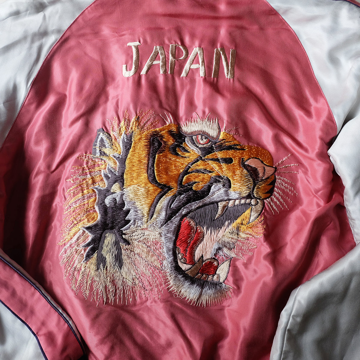 Rare Vintage Tailor Toyo TT10495 Chevy Lover Tiger Sukajan Reversible Japanese Souvenir Jacket Hot Rod Monster Pink Gold 2003