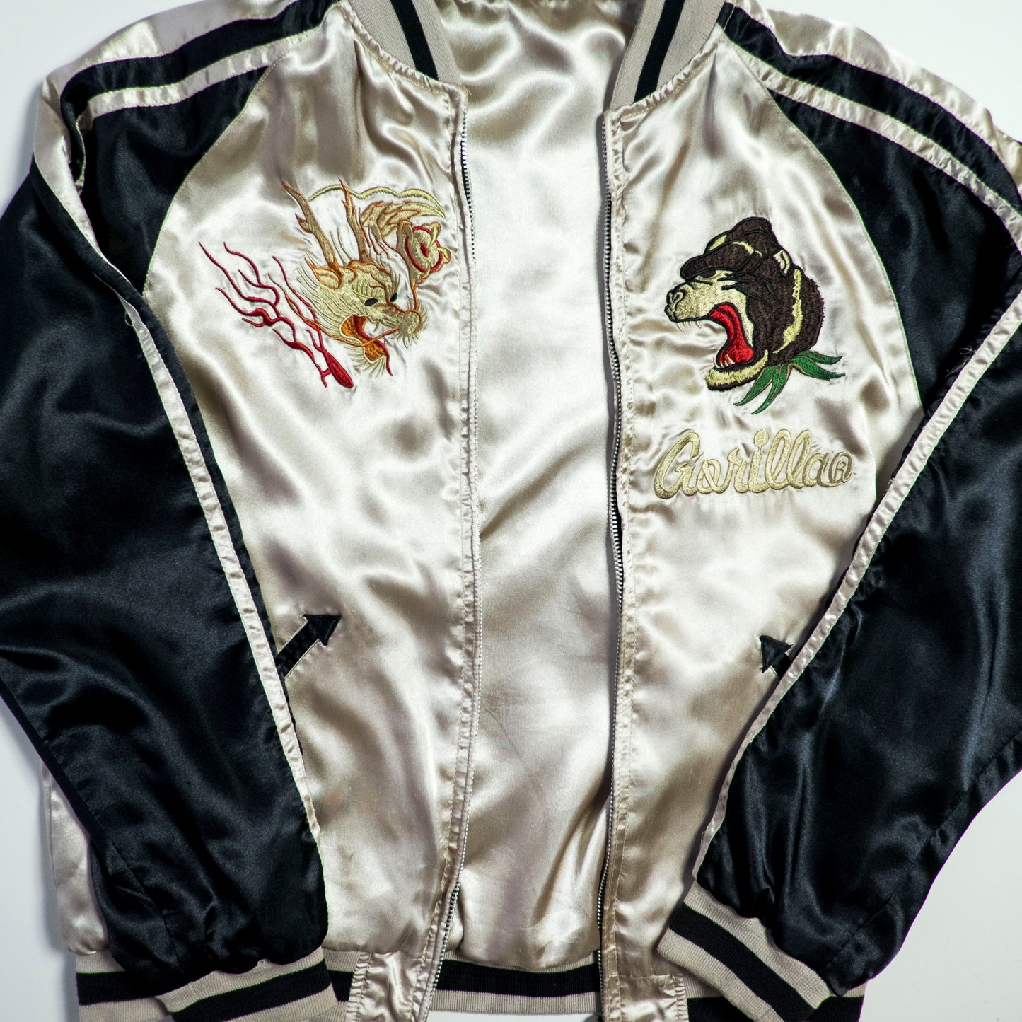 Vintage Japanese Japan GORILLA Dragon Ryu x Tiger Tattoo Art Design Embroidered Yokosuka Jumper Bomber Sukajan Souvenir Jacket