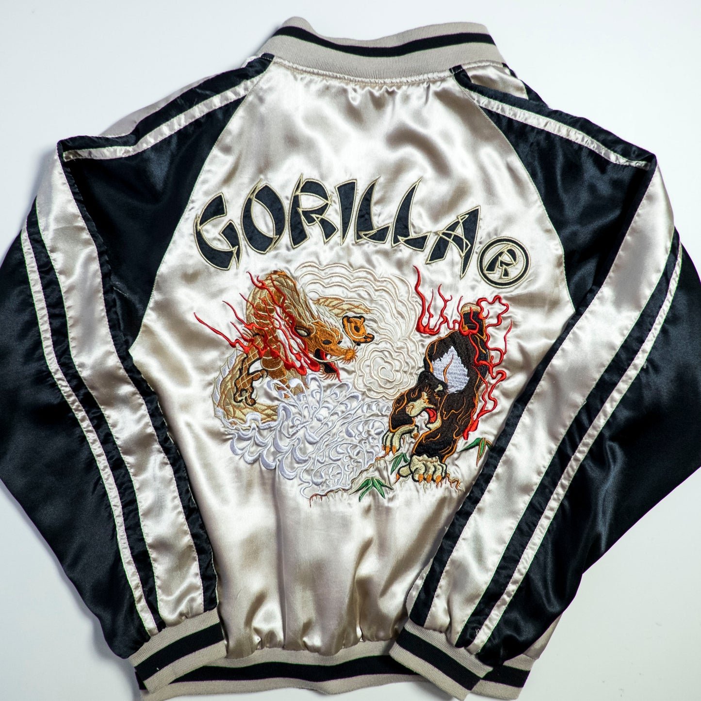 Vintage Japanese Japan GORILLA Dragon Ryu x Tiger Tattoo Art Design Embroidered Yokosuka Jumper Bomber Sukajan Souvenir Jacket