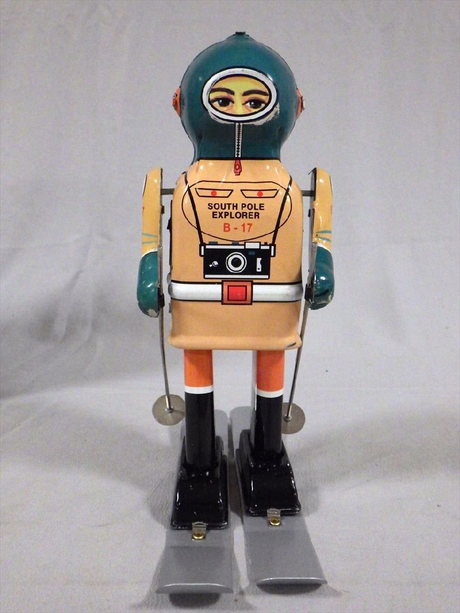 TET Japan / Naito-Shoten-Associated “South Pole Explorer B-17” · Clockwork Skiing Tin Explorer · Original Box, Skis, Poles & Accessories · Japan, circa 1955