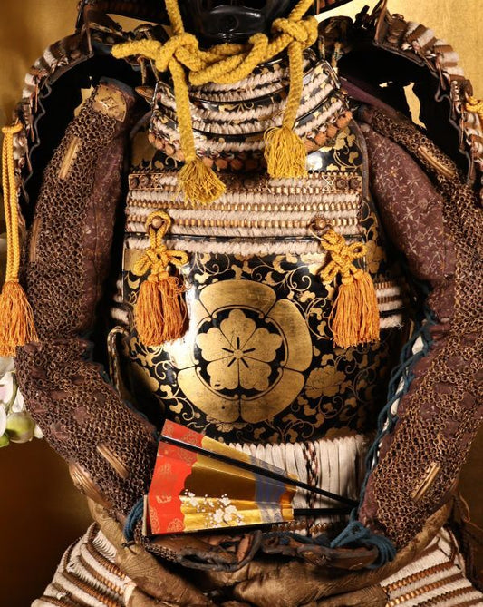 Large-Scale Samurai Armor Gusoku, Full Standing Display, Kabuto with Prominent Maedate, Mask, 164 cm