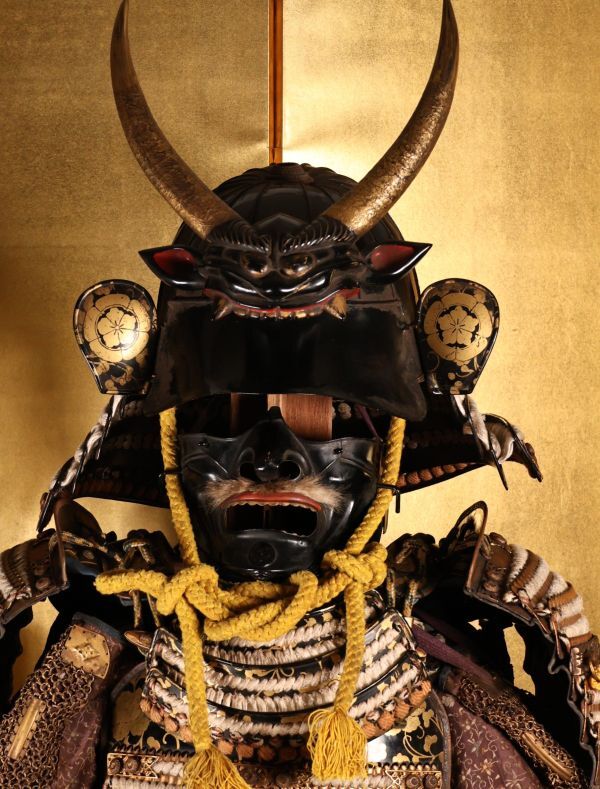 Samurai Armor Gusoku Full Standing Display with Maedate Helmet | Large-Scale Japanese Armor Set