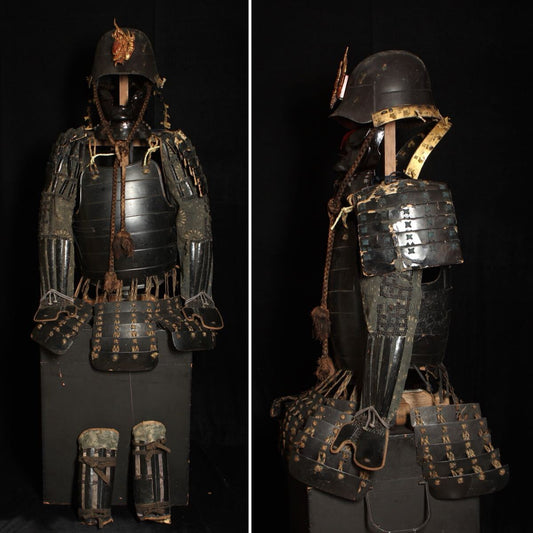 Life-Size Samurai Yoroi Armor & Kabuto Set with Armor Box (Gusoku) — Black-Lacquer Iron Plates, Display-Grade Japanese Martial Heritage Collectible
