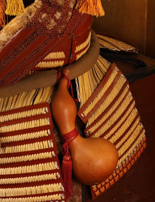 Samurai Yoroi Armor Set with Dragon-Ken Maedate, Display Gusoku with Kabuto & Menpo (Modern) — Japan