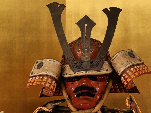 Samurai Yoroi Armor Set with Dragon-Ken Maedate, Display Gusoku with Kabuto & Menpo (Modern) — Japan
