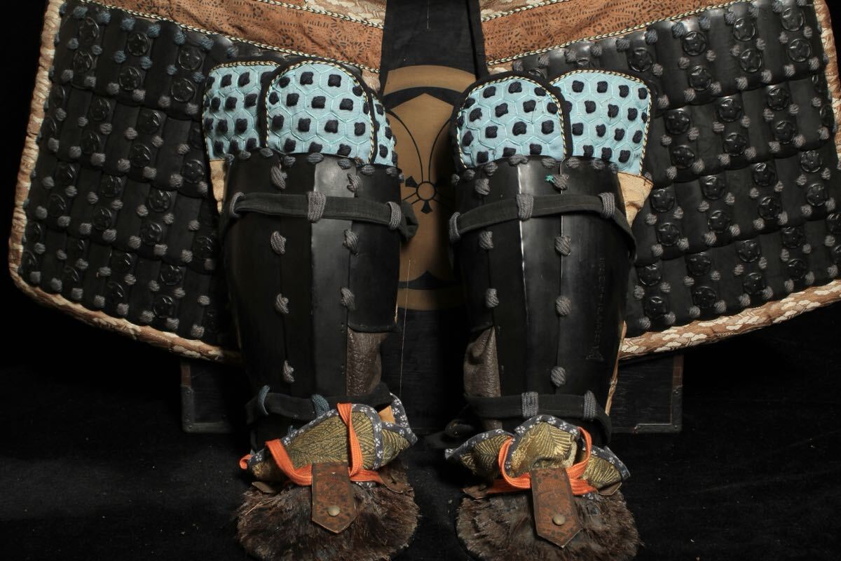 Satsuma-Style Samurai Yoroi Armor Gusoku Display Set —  Bold Clan Aesthetic, Collector Showcase