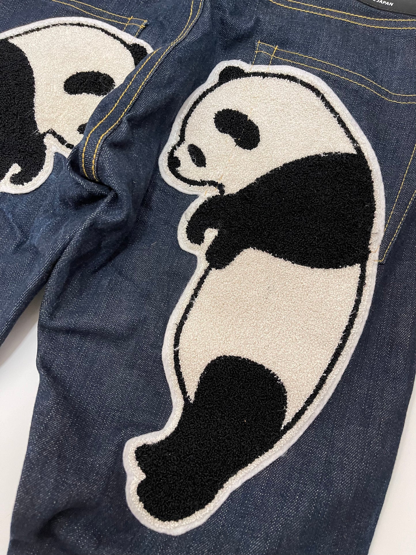 CUNE Japan Panda Appliqué Selvedge Tapered Denim Jeans | Oversized Panda Back Pockets | Made in Japan | W31