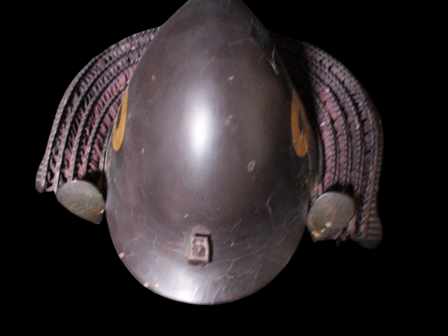 Sengoku-to-Early Edo Iron Black-Lacquer Melon-Shaped Kabuto | Janome “Snake-Eye” Crest | 5-Tier Hineno Shikoro | Gilt Copper Kuwagata Maedate