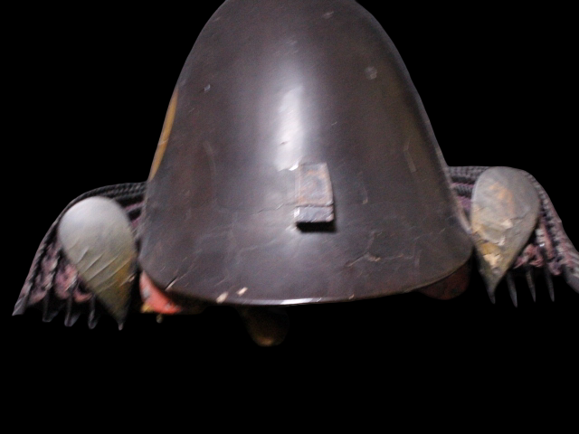 Sengoku-to-Early Edo Iron Black-Lacquer Melon-Shaped Kabuto | Janome “Snake-Eye” Crest | 5-Tier Hineno Shikoro | Gilt Copper Kuwagata Maedate