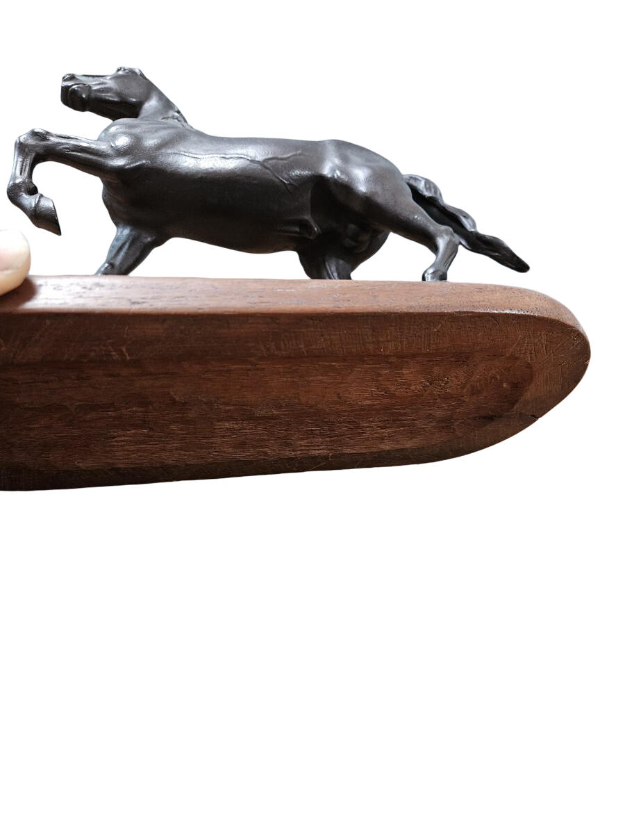 Signed Bronze Horse Sculpture on Wooden Base, Japan, Late Meiji–Taisho Period, Dynamic Equestrian Form, 25cm
