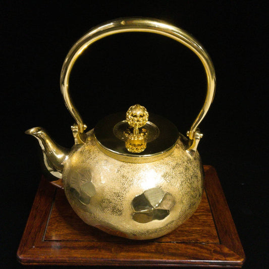 Solid Gold Japanese Kettle — Hand-Hammered Gold Tea Vessel — High-Weight Collector-Grade Metalwork