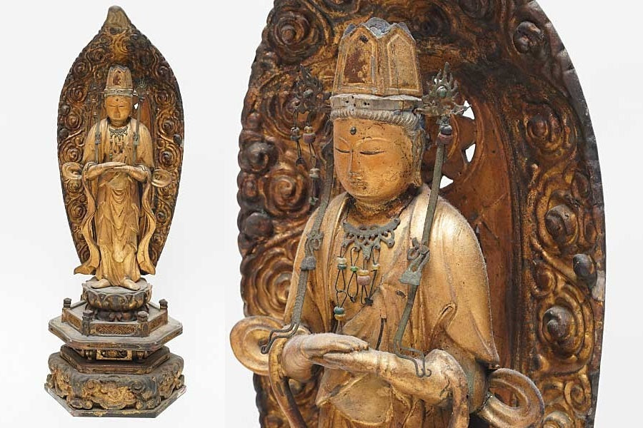 Standing Kannon Bosatsu (Avalokiteshvara) | Edo Period Wooden Statue with Carved Halo Mandorla | Gilt Details, Altar Base | 51 cm