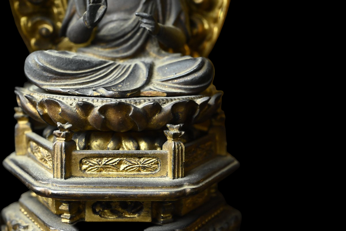 Temple-Withdrawn Seated Kannon Bosatsu in Portable Zushi — Late Edo to Early Meiji Wooden Devotional Icon (16.8 cm figure)