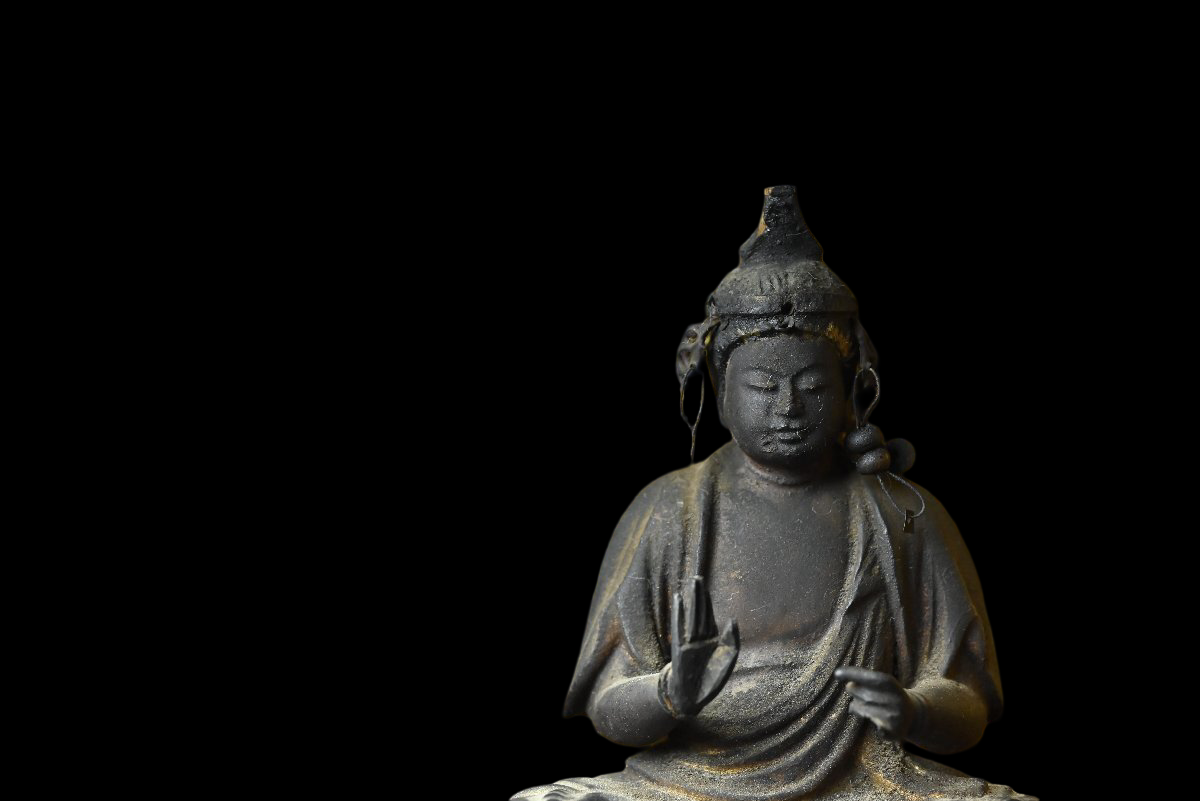 Temple-Withdrawn Seated Kannon Bosatsu in Portable Zushi — Late Edo to Early Meiji Wooden Devotional Icon (16.8 cm figure)