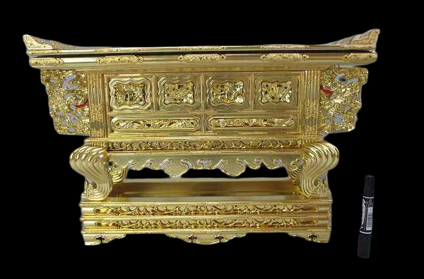 Honganji-Style Gilded Amida Hall Altar Table (18-go) — Handcrafted Temple Butsugu Stand — 54.5 cm Wide, Architectural Carving