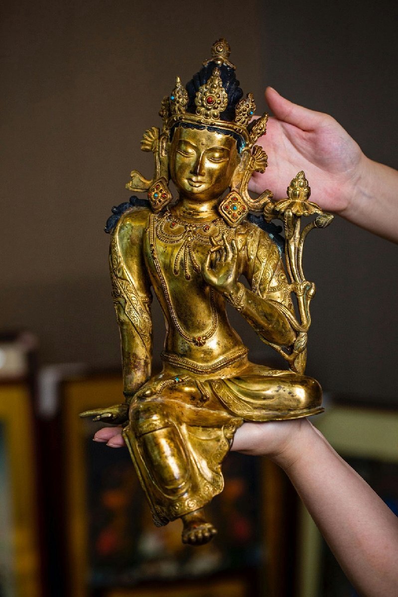 Antique Tibetan Gilt Jizai Kannon (Avalokiteshvara / Chenrezig), Himalayan Gilt Metal Bodhisattva Sculpture