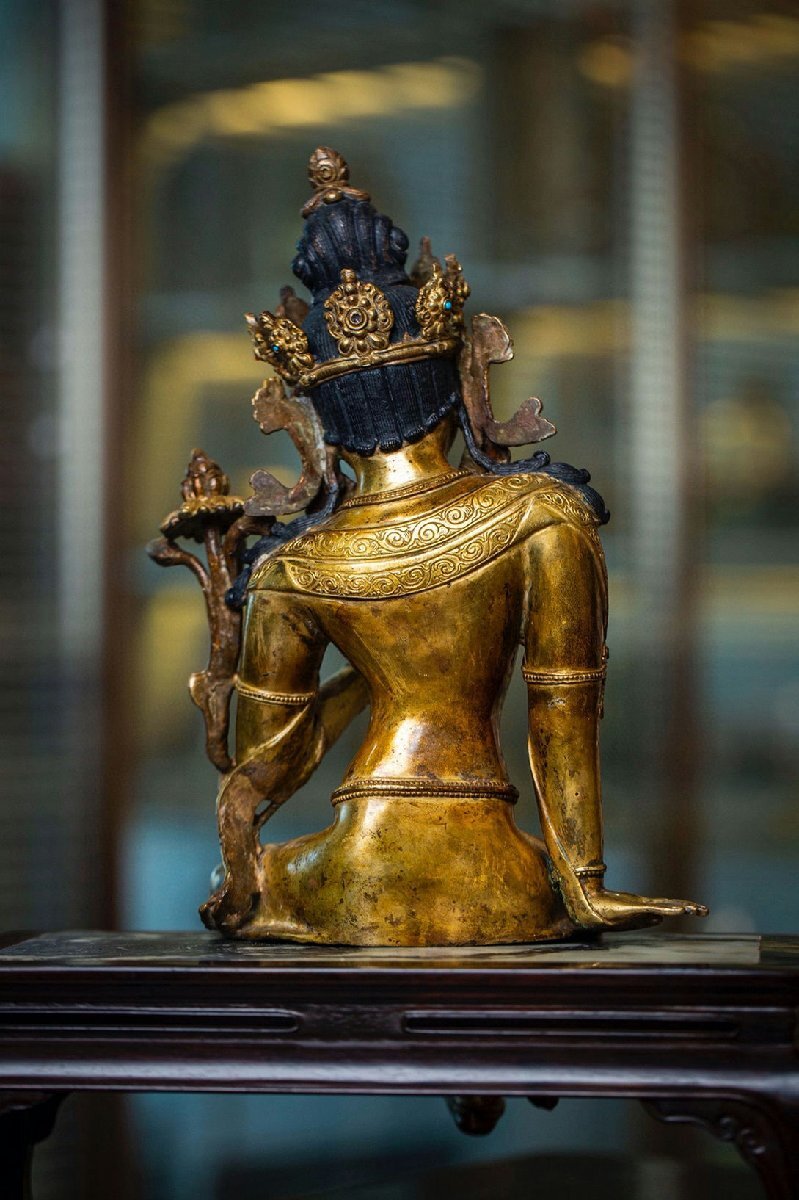Antique Tibetan Gilt Jizai Kannon (Avalokiteshvara / Chenrezig), Himalayan Gilt Metal Bodhisattva Sculpture