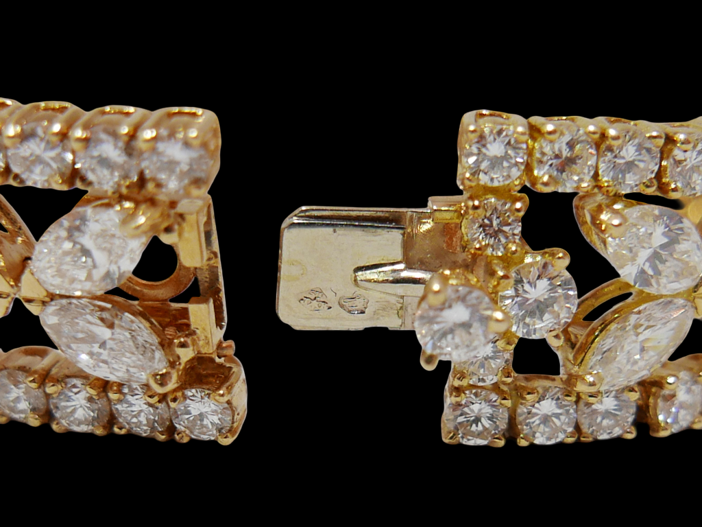 Vacheron Constantin Ladies High Jewelry Watch – 18K Yellow Gold × Marquis Diamonds – Manual-Wind – Rare Haute Joaillerie