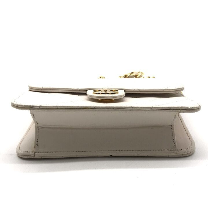 Vintage Chanel Mini Matelasse 18 White Lambskin Gold Hardware Chain Bag