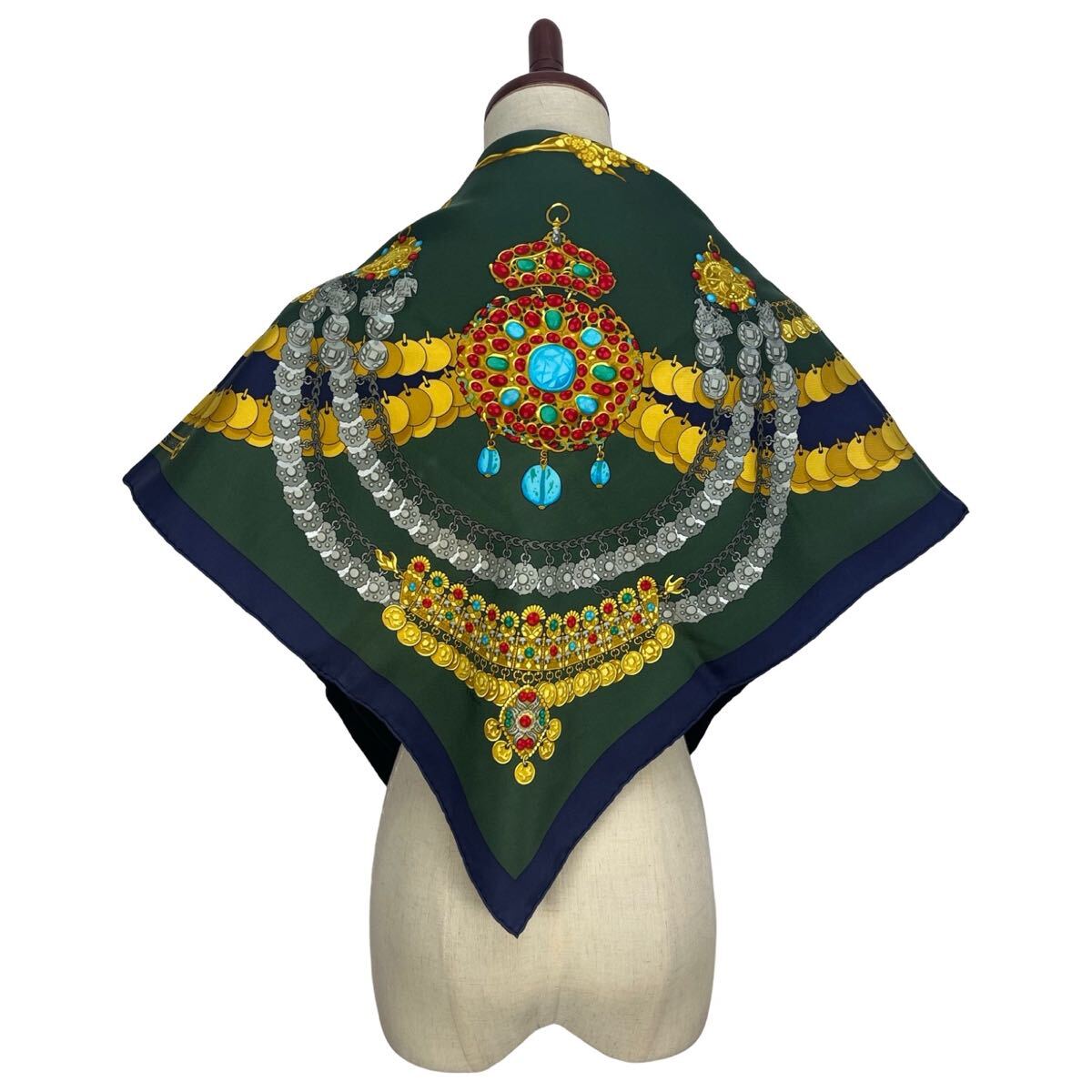 Vintage Hermès Emerald Green Gold Equestrian Medallion Silk Scarf 88cm Carré 90